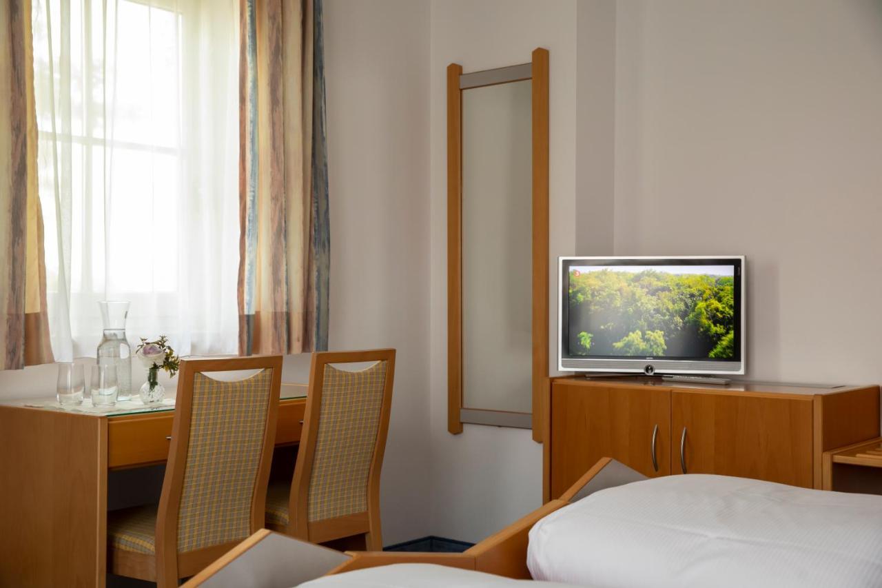 Pension Demmel, Bed & Breakfast Bruckmühl Extérieur photo